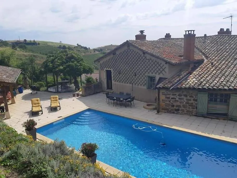 Holiday home Chambre Avec Cuisine, Vue Et Piscine Privee Au Coeur Du Beaujolais Blace